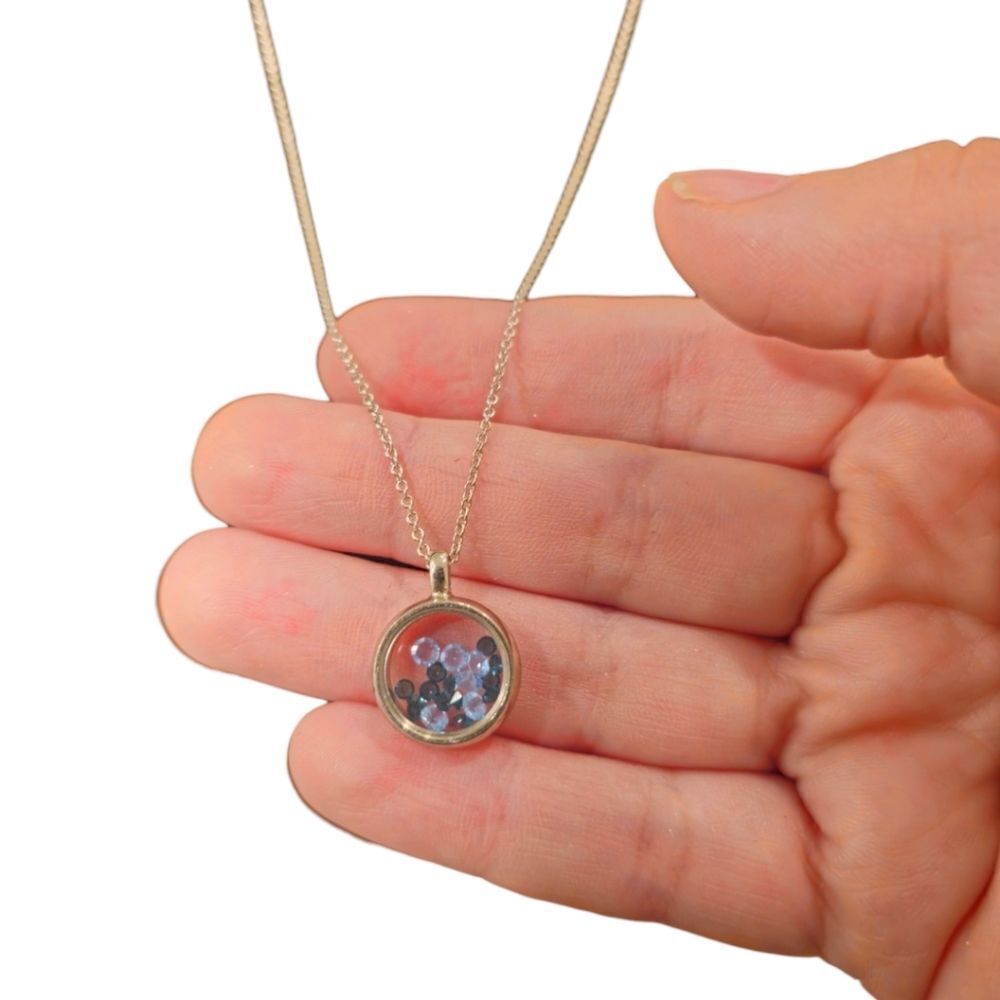 Silver Unlimited Floating Glass Loose Gems Silver-Plated SU CH Pendant Necklace
